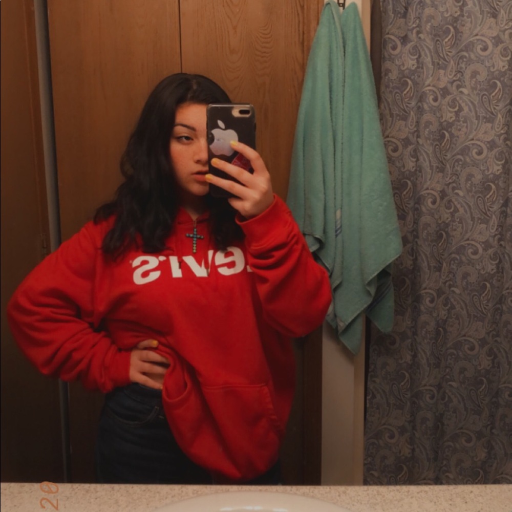 Meet your Posher, Emileigh